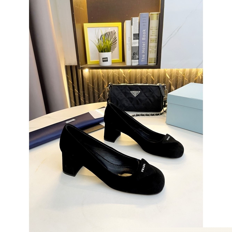 Pra*a high heels